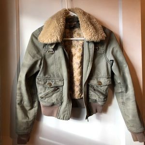 Bomber jacket with removable faux fur